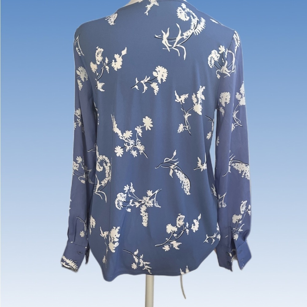 Ann Taylor light blue Floral Blouse size XSP - Picture 2 of 7
